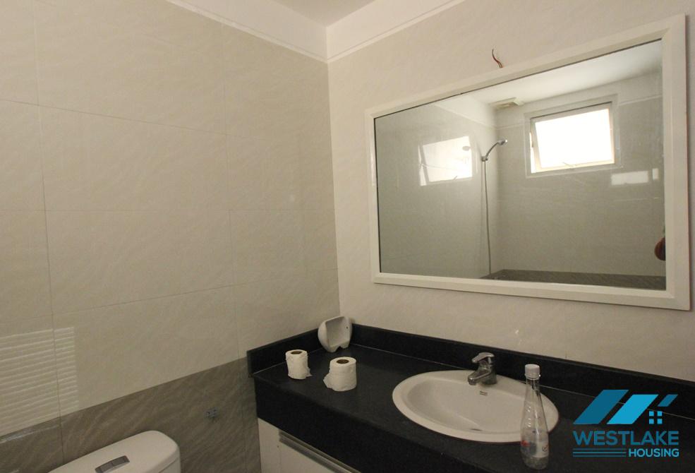 Cho thuê căn hộ 2 phòng ngủ chưa nội thất tại Ciputra, Tây Hồ, Hà Nội