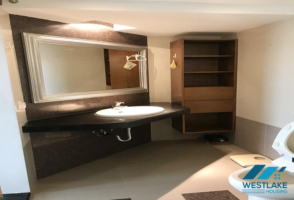 Cho thuê căn hộ 3 phòng ngủ đầy đủ nội thất tại tòa E, Ciputra, Tây Hồ, Hà Nội