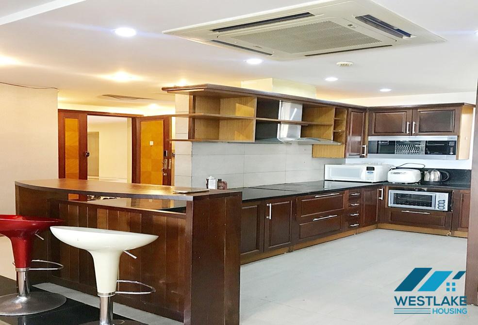 Cho thuê căn hộ 3 phòng ngủ đầy đủ nội thất tại tòa E, Ciputra, Tây Hồ, Hà Nội