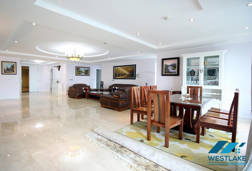 Super spacious and modern apartment for rent in Ciputra The Link, Hanoi