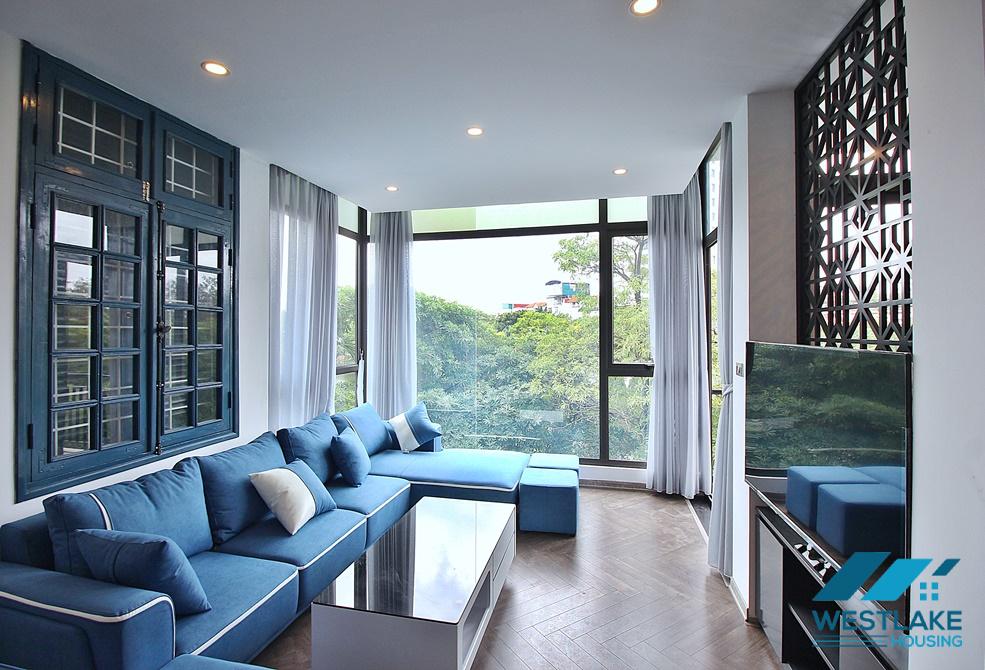 A lakeview 2 bedroom apartment for rent in Xuan Dieu, Tay Ho, Ha Noi