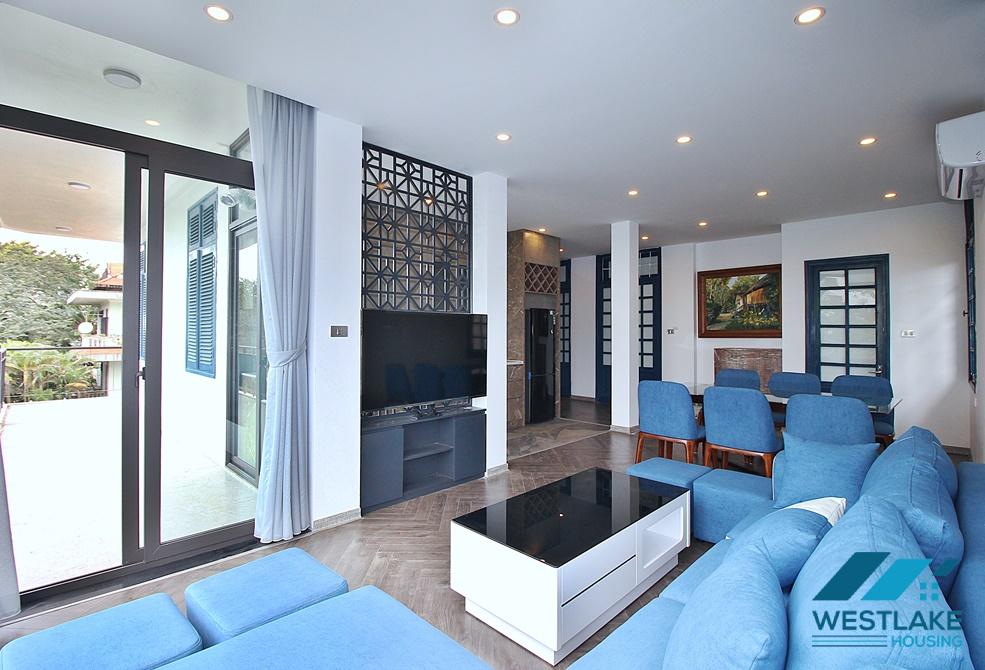 A lakeview 2 bedroom apartment for rent in Xuan Dieu, Tay Ho, Ha Noi