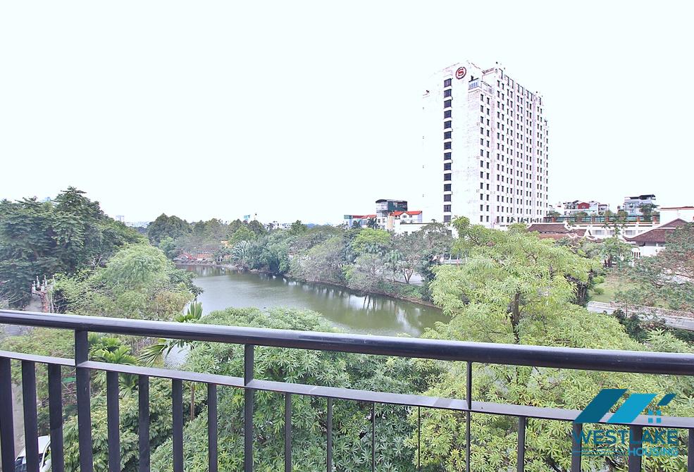 A lakeview 2 bedroom apartment for rent in Xuan Dieu, Tay Ho, Ha Noi
