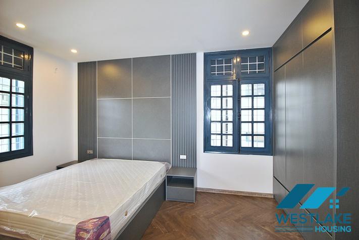 Cho Thuê Căn Hộ 2 Phòng Ngủ Rộng Đẹp, Sáng Thoáng View Hồ Tại Xuân Diệu, Tây Hồ, Hà Nội