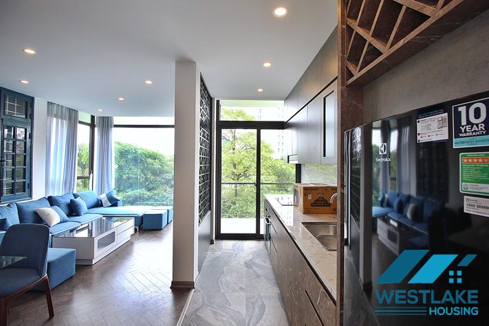 Cho Thuê Căn Hộ 2 Phòng Ngủ Rộng Đẹp, Sáng Thoáng View Hồ Tại Xuân Diệu, Tây Hồ, Hà Nội