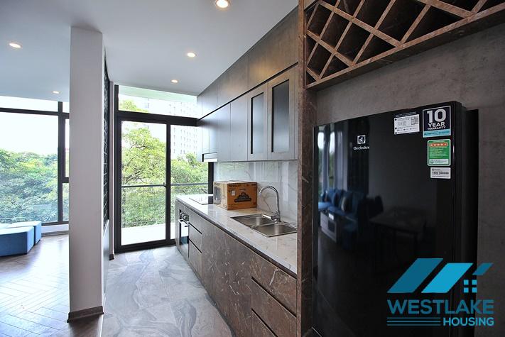 Cho Thuê Căn Hộ 2 Phòng Ngủ Rộng Đẹp, Sáng Thoáng View Hồ Tại Xuân Diệu, Tây Hồ, Hà Nội