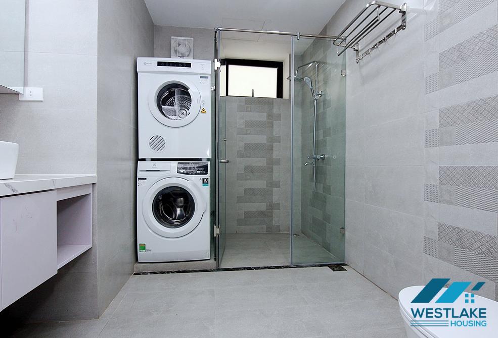 Cho Thuê Căn Hộ 1 Phòng Ngủ Mới Xây, Ban Công Rộng Sáng Thoáng Tại Phố Tô Ngọc Vân, Tây Hồ, Hà Nội.