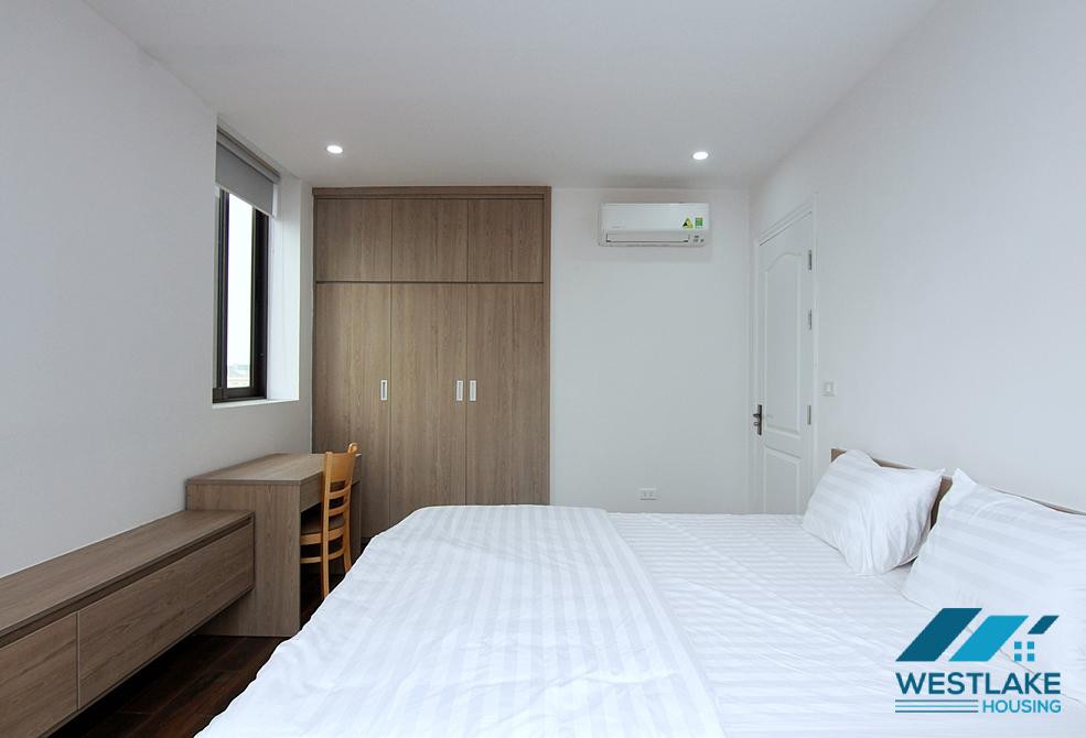 Cho Thuê Căn Hộ 1 Phòng Ngủ Mới Xây, Ban Công Rộng Sáng Thoáng Tại Phố Tô Ngọc Vân, Tây Hồ, Hà Nội.