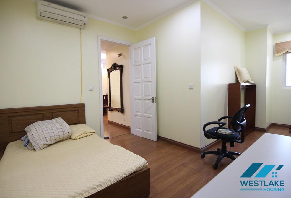 Cho thuê căn hộ 3 phòng ngủ đẹp tại tòa E Ciputra
