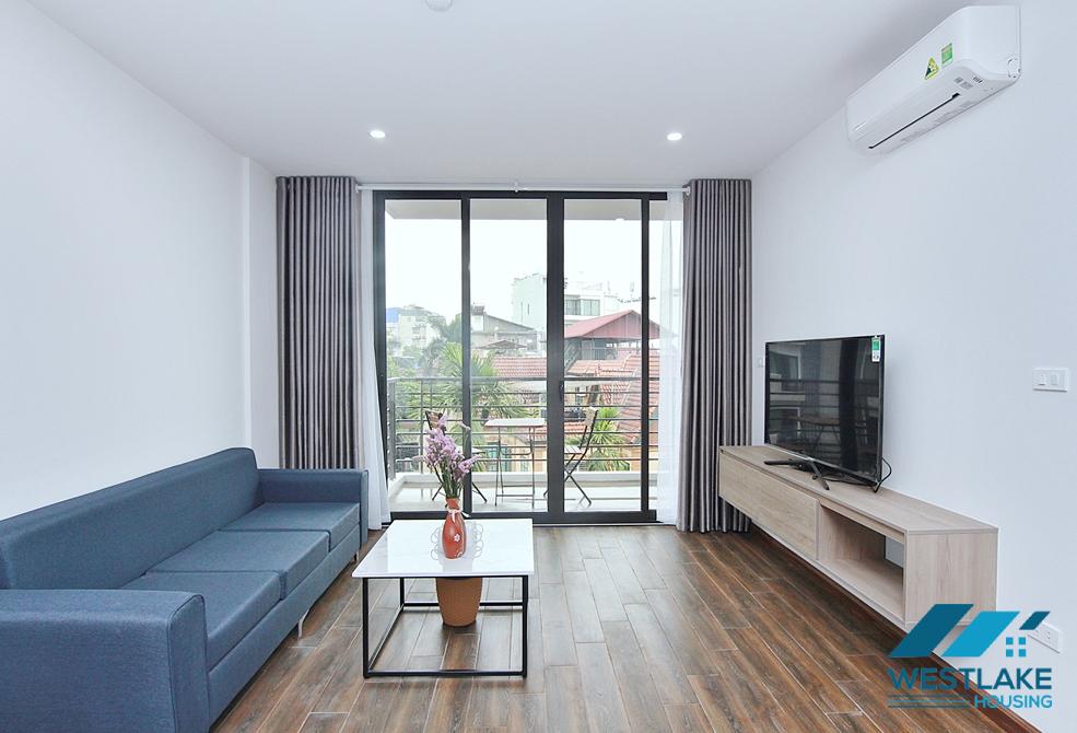 Cho Thuê Căn Hộ 1 Phòng Ngủ Thiết Kế Hiện Đại, Ban Công Rộng Thoáng Tại Tô Ngọc Vân Tây Hồ, Hà Nội