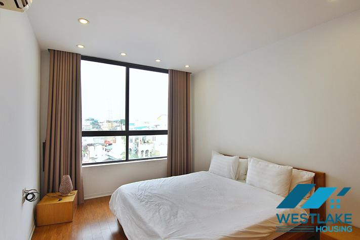 Bright 2 bedrooms apartment for rent in Xuan Dieu area, Tay Ho, Ha Noi