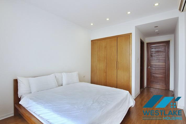 Bright 2 bedrooms apartment for rent in Xuan Dieu area, Tay Ho, Ha Noi