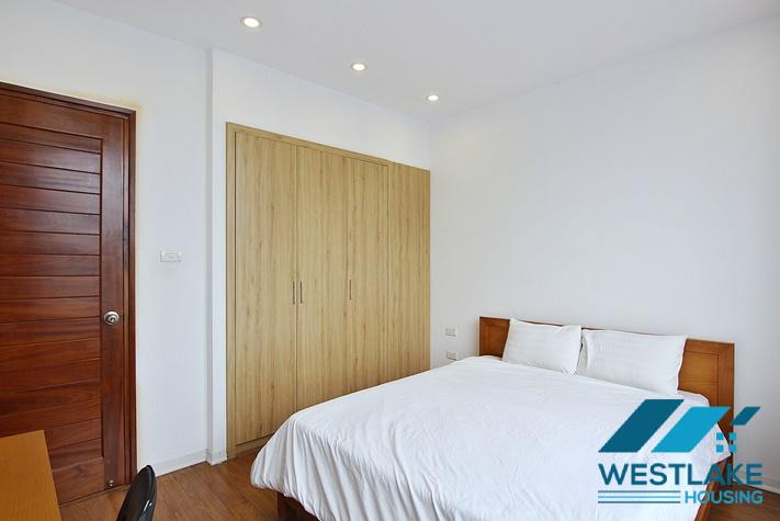 Bright 2 bedrooms apartment for rent in Xuan Dieu area, Tay Ho, Ha Noi