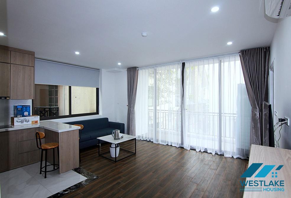 Căn Hộ 1 Phòng Ngủ Thiết Kế Đẹp, Ban Công, Ánh Sáng Tự Nhiên Tốt Cho Thuê Tại Tây Hồ, Hà Nội