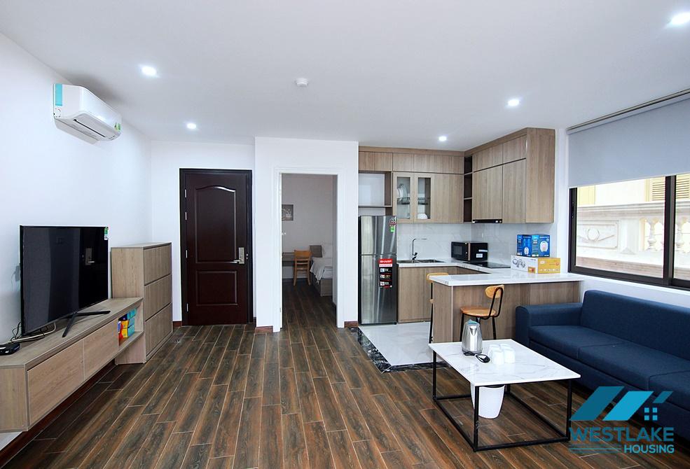 Căn Hộ 1 Phòng Ngủ Thiết Kế Đẹp, Ban Công, Ánh Sáng Tự Nhiên Tốt Cho Thuê Tại Tây Hồ, Hà Nội