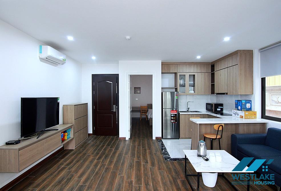 Căn Hộ 1 Phòng Ngủ Thiết Kế Đẹp, Ban Công, Ánh Sáng Tự Nhiên Tốt Cho Thuê Tại Tây Hồ, Hà Nội