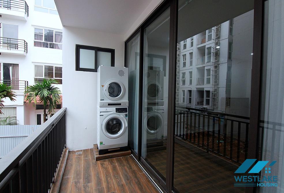 Căn Hộ 1 Phòng Ngủ Thiết Kế Đẹp, Ban Công, Ánh Sáng Tự Nhiên Tốt Cho Thuê Tại Tây Hồ, Hà Nội