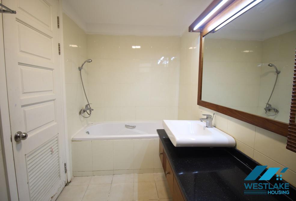 CHO THUÊ CĂN HỘ 3 PHÒNG NGỦ FULL NỘI THẤT TẠI TÒA E – CIPUTRA, HÀ NỘI