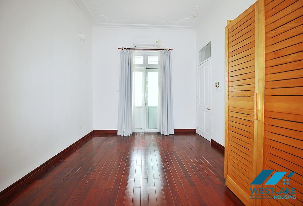 Nhà 5 Phòng Ngủ Sân Vườn Rộng, Thoáng Mát Cho Thuê Tại Phố Tô Ngọc Vân, Phường Tây Hồ, Hà Nội