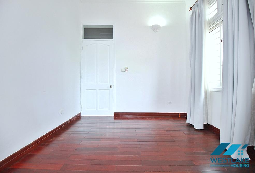 Nhà 5 Phòng Ngủ Sân Vườn Rộng, Thoáng Mát Cho Thuê Tại Phố Tô Ngọc Vân, Phường Tây Hồ, Hà Nội