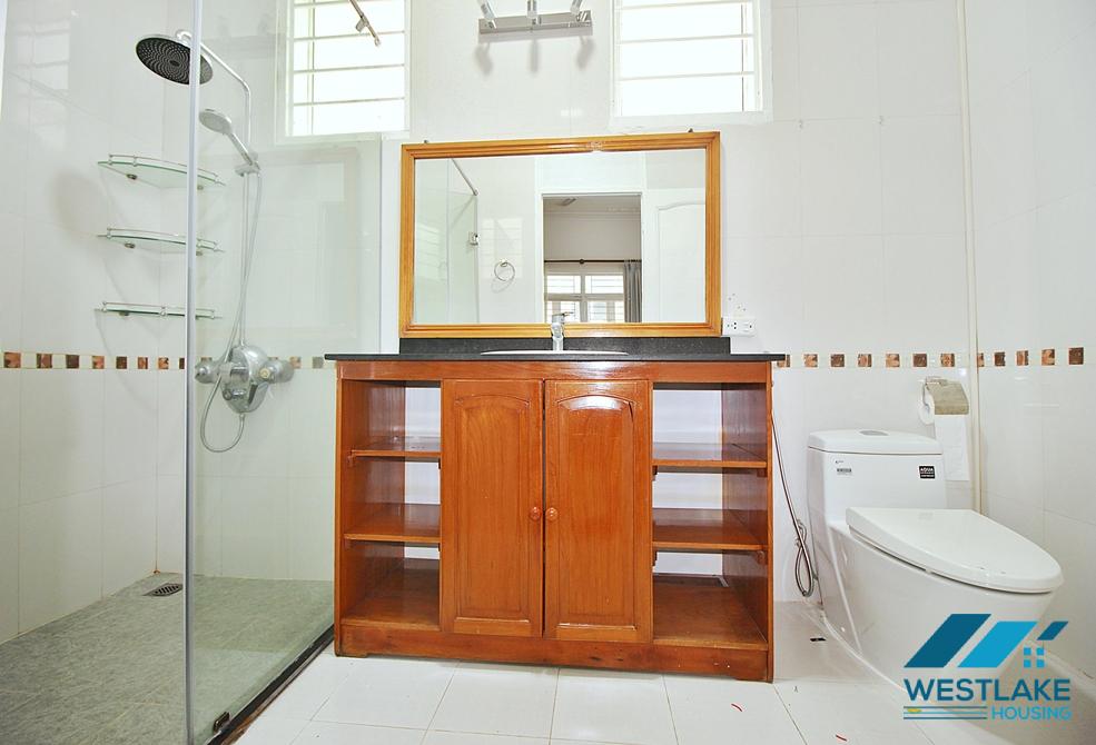 Nhà 5 Phòng Ngủ Sân Vườn Rộng, Thoáng Mát Cho Thuê Tại Phố Tô Ngọc Vân, Phường Tây Hồ, Hà Nội