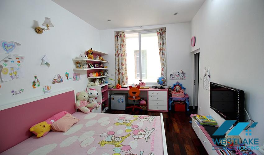 Cho Thuê Nhà 3 Phòng Ngủ Rộng Đẹp, Hiện Đại, Chất lượng Tại Khu Vực Tây Hồ, Hà Nội