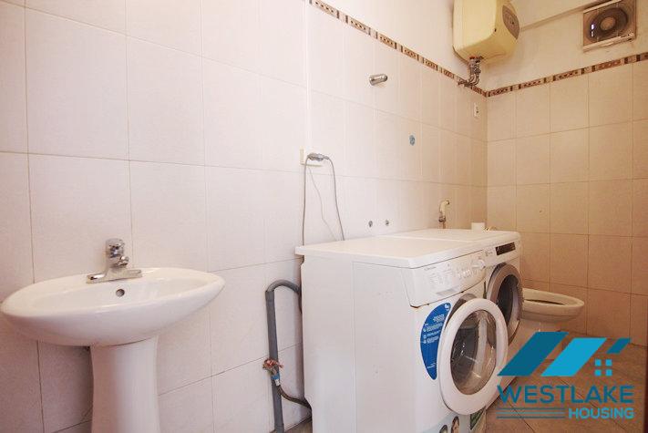 Cho Thuê Biệt Thự 5 Phòng Ngủ Sáng Thoáng, Sân Rộng, Hồ Bơi Tại Tô Ngọc Vân, Tây Hồ, Hà Nội