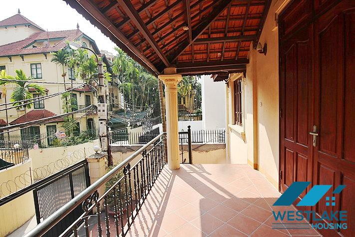 Cho Thuê Biệt Thự 5 Phòng Ngủ Sáng Thoáng, Sân Rộng, Hồ Bơi Tại Tô Ngọc Vân, Tây Hồ, Hà Nội