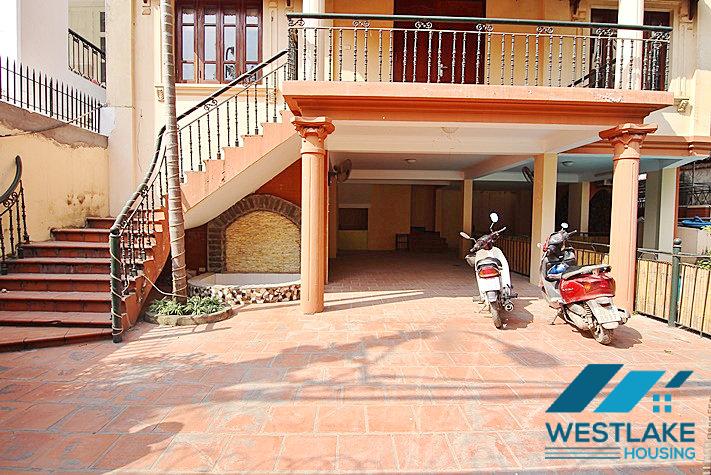 Cho Thuê Biệt Thự 5 Phòng Ngủ Sáng Thoáng, Sân Rộng, Hồ Bơi Tại Tô Ngọc Vân, Tây Hồ, Hà Nội