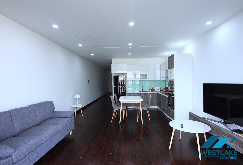 Lakeview 2 bedrooms apartment for rent on Tu Hoa street, Tay Ho, Ha Noi