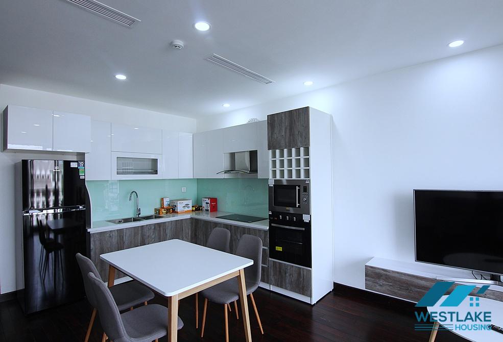 Lakeview 2 bedrooms apartment for rent on Tu Hoa street, Tay Ho, Ha Noi