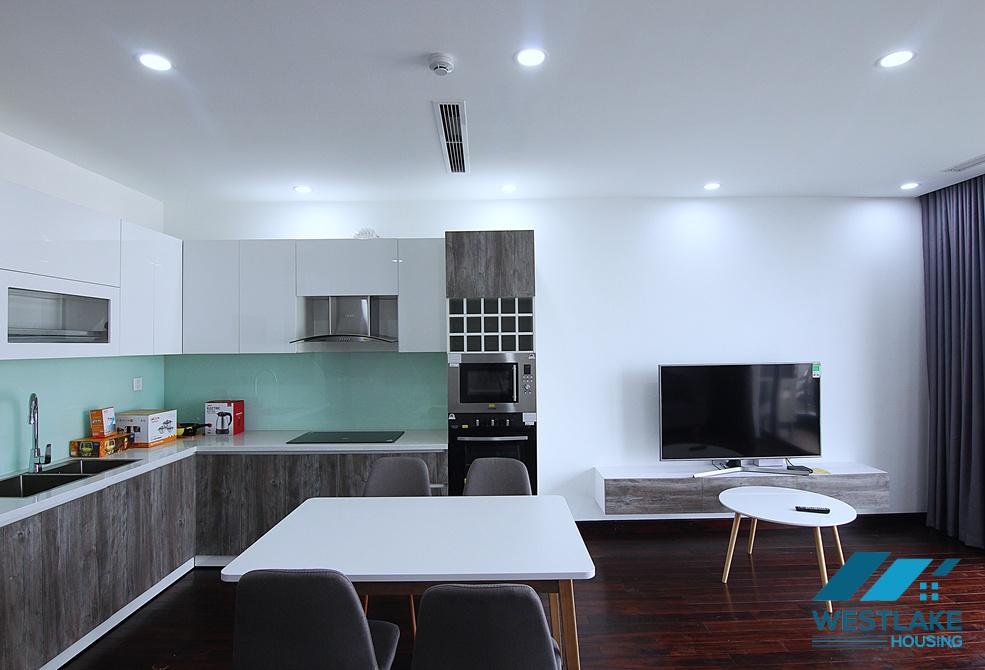 Lakeview 2 bedrooms apartment for rent on Tu Hoa street, Tay Ho, Ha Noi