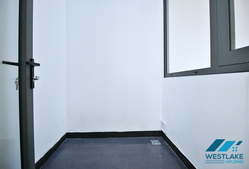 Good quality 01 bedroom serviced apartment for rent in Tay Ho, Ha Noi