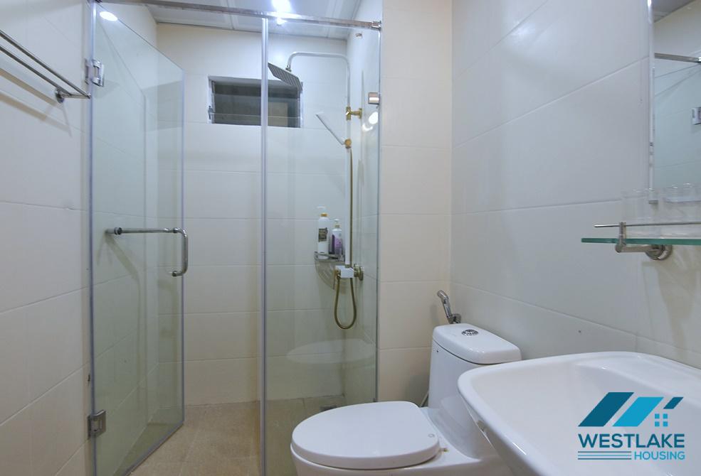 A cheap and spacious 1 bedroom apartment for rent in Xuan Dieu, Tay Ho