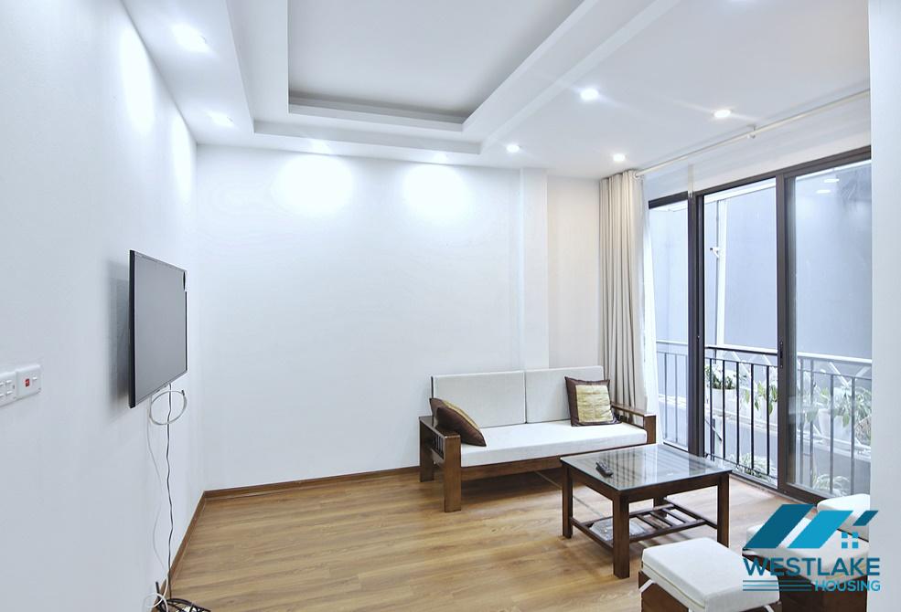 A cheap and spacious 1 bedroom apartment for rent in Xuan Dieu, Tay Ho