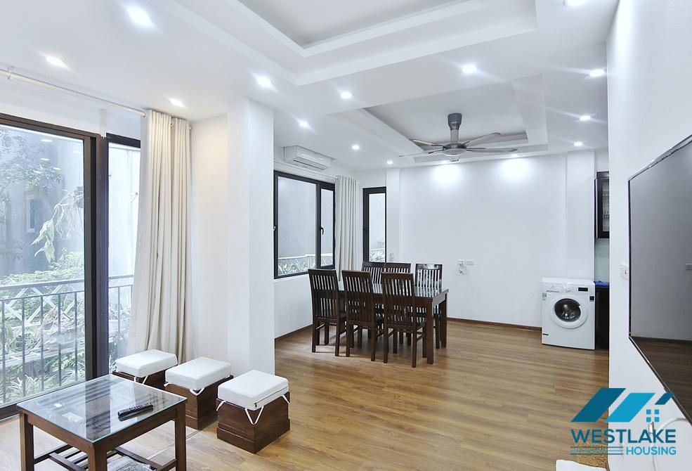 A cheap and spacious 1 bedroom apartment for rent in Xuan Dieu, Tay Ho