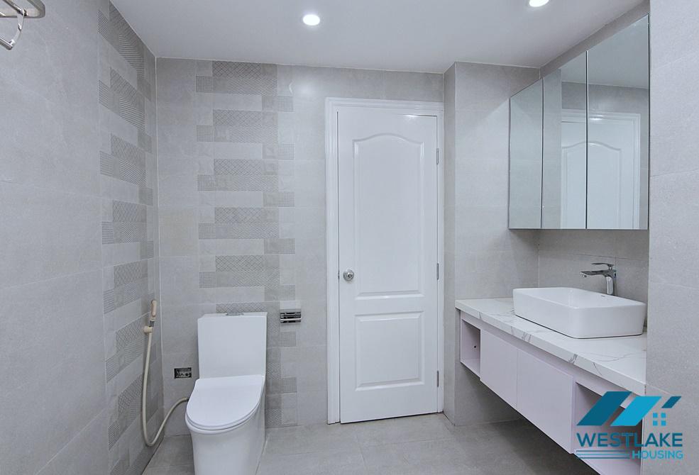 Cho Thuê Căn Hộ 1 Phòng Ngủ Hiện Đại, Thoáng Sáng Trên Phố Tô Ngọc Vân, Tây Hồ, Hà Nội