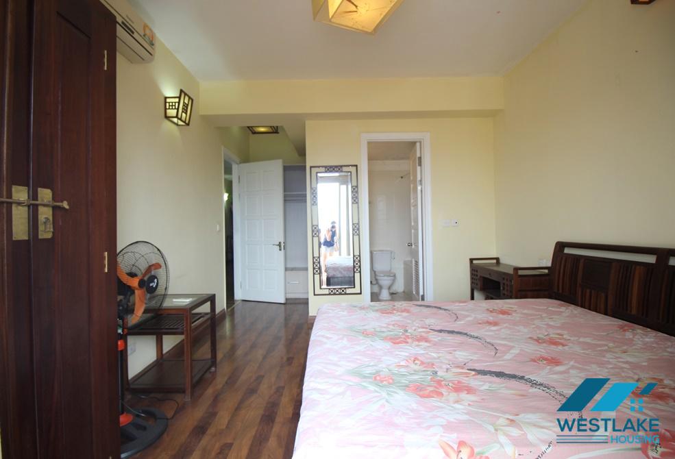 Cho thuê căn hộ đẹp và rộng rãi tại tòa E Ciputra