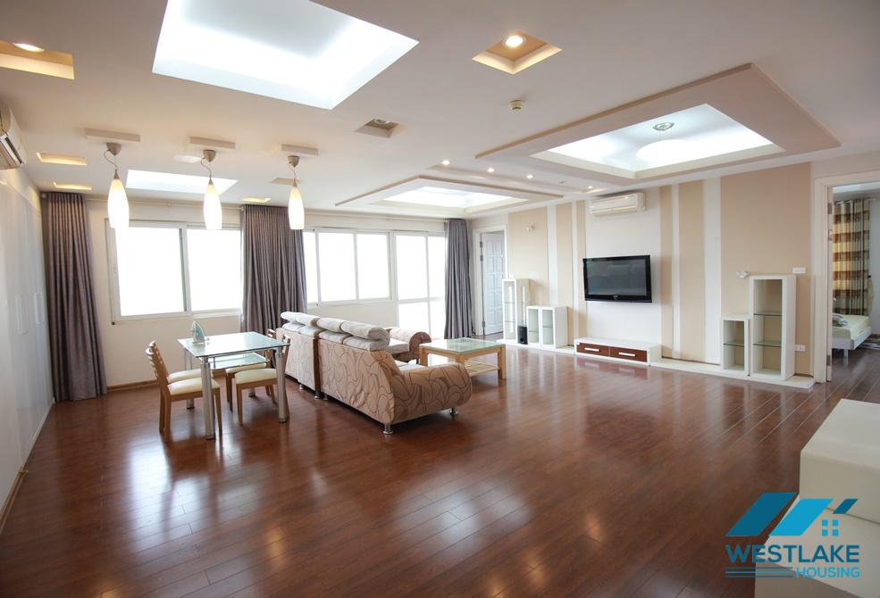 Căn hộ mới cải tạo có phòng khách rộng rãi cho thuê tại Ciputra, Tây Hồ, Hà Nội.
