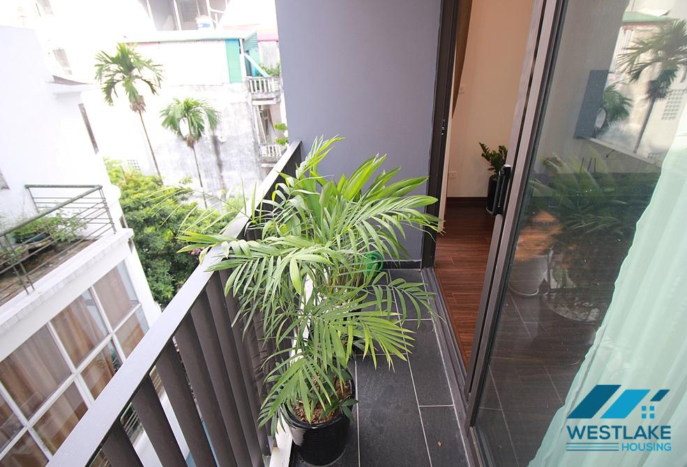 Large one bedroom apartment with balcony for rent on Tu Hoa street, Tay Ho, Ha Noi
