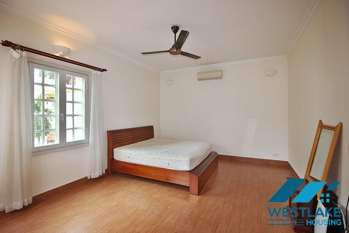 Cho Thuê Nhà  5 Phòng Ngủ Đẹp Rộng Thoáng, Hồ Bơi Tại Khu Vực Tây Hồ, Hà Nội