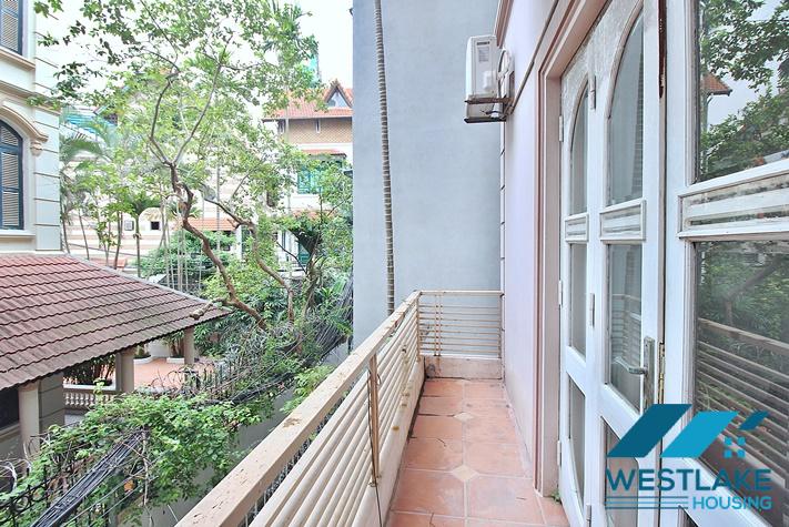 Cho Thuê Nhà  5 Phòng Ngủ Đẹp Rộng Thoáng, Hồ Bơi Tại Khu Vực Tây Hồ, Hà Nội