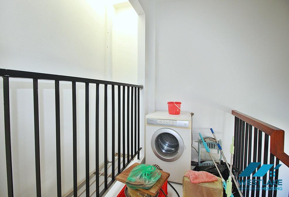 Cho Thuê Nhà 3 Phòng Ngủ Mới, Giá Rẻ Tại Khu Vực Âu Cơ, Tây Hồ, Hà Nội