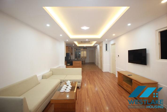 Cho Thuê Căn Hộ 3 Phòng Ngủ Rộng Rãi, Giá Rẻ Tại Tây Hồ, Hà Nội