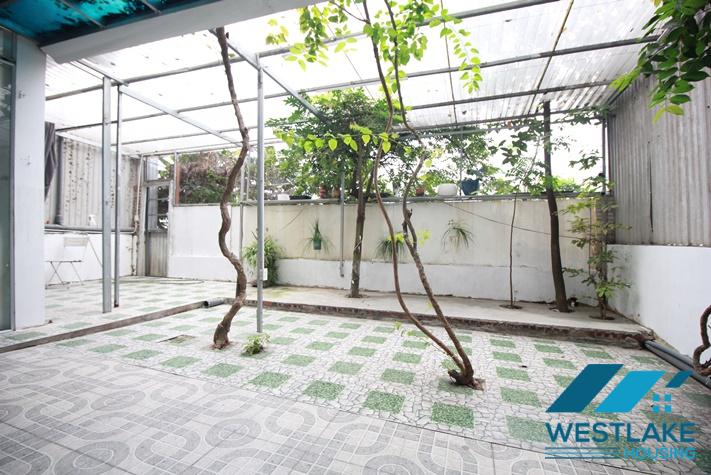 Cho Thuê Căn Hộ 3 Phòng Ngủ Rộng Rãi, Giá Rẻ Tại Tây Hồ, Hà Nội