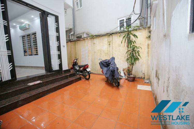 Cho Thuê Nhà Mới 4 Phòng Ngủ Tại Phố Từ Hoa, Tây Hồ, Hà Nội