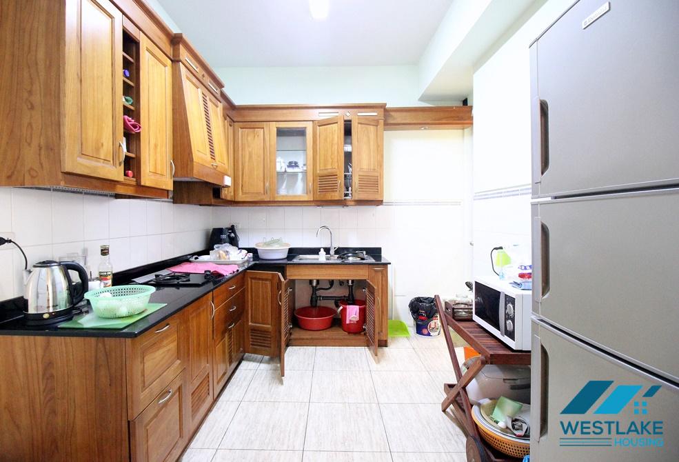 Cho thuê căn hộ 3 phòng ngủ sang trọng tại Ciputra, Tây Hồ, Hà Nội