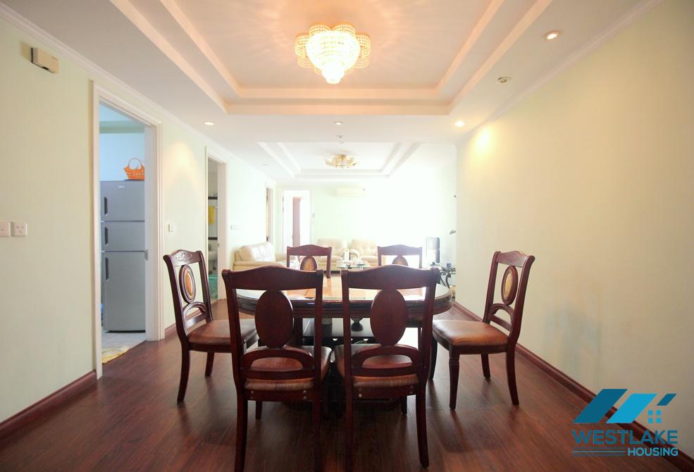 Cho thuê căn hộ 3 phòng ngủ sang trọng tại Ciputra, Tây Hồ, Hà Nội