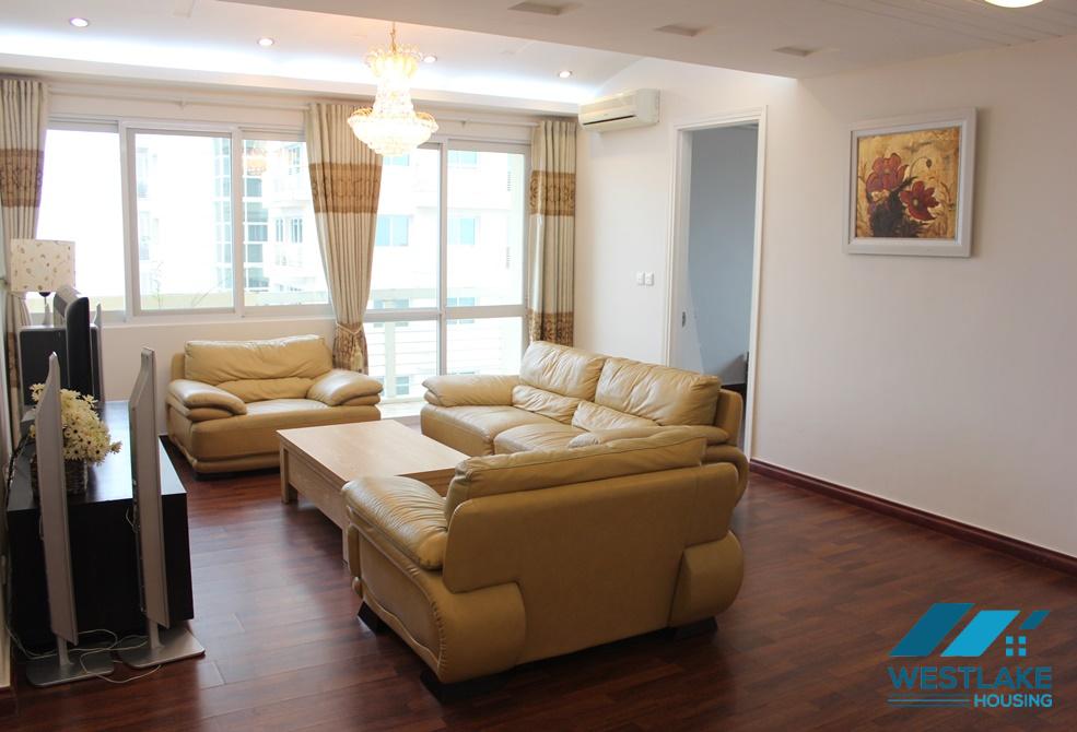 Cho thuê căn hộ 4 phòng ngủ tại tòa E – Ciputra, Hà Nội
