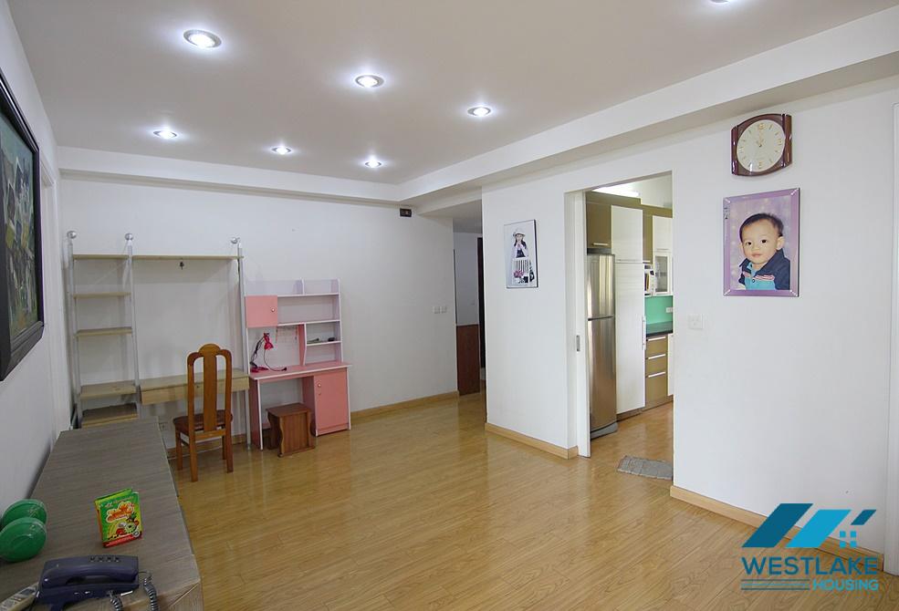 Cho thuê căn hộ 3 phòng ngủ tại tòa E4 – Ciputra, Hà Nội